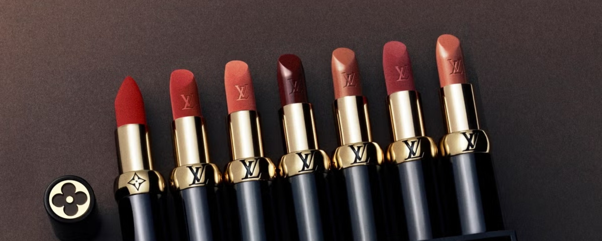 LOUIS VUITTON <br> <i>Ra Mắt 55 Thỏi Son Rouge </I>