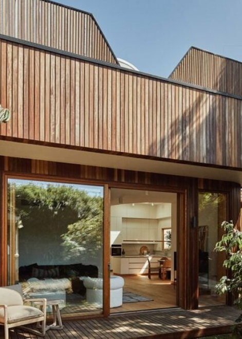 The Black Badge Spectre <br><i>also redefines the high-class personality </i>