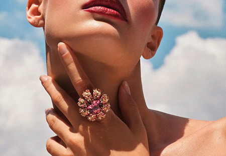 The New Era of Yacht Ownership <br><i>The New Era of Yacht Ownership</i>